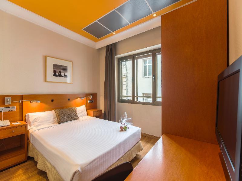 Petit Palace Cliper-Gran Via Madrid Exterior photo