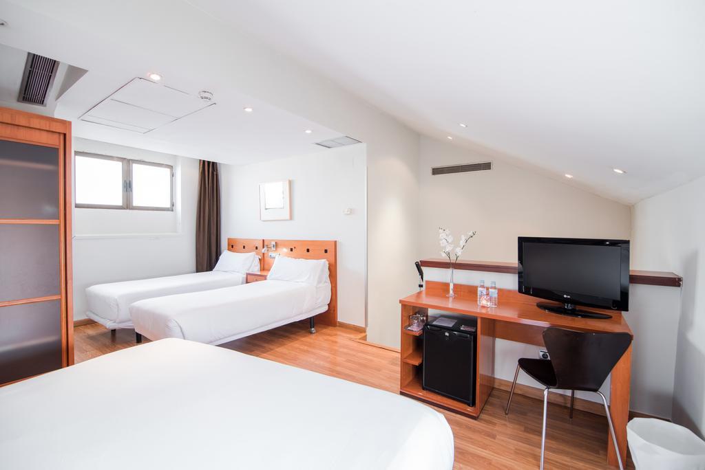 Petit Palace Cliper-Gran Via Madrid Exterior photo